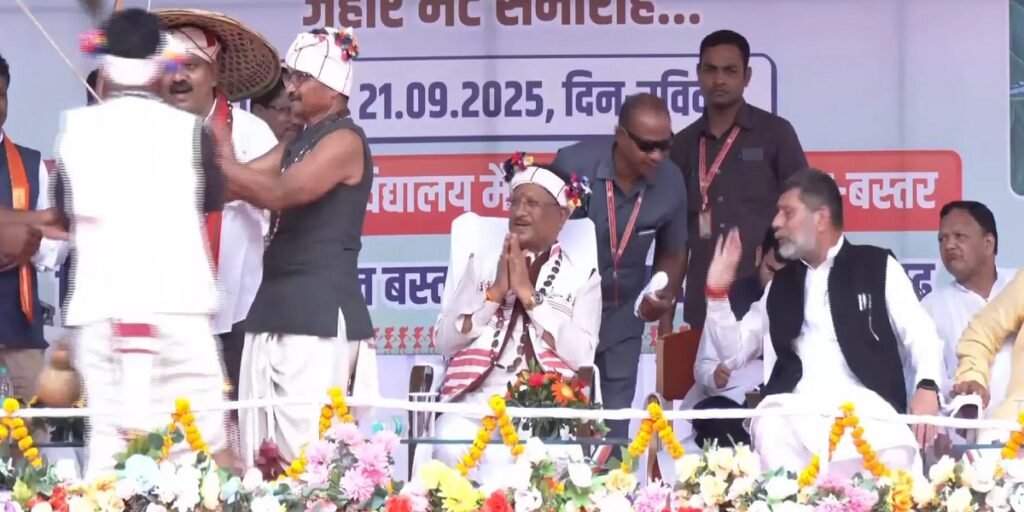 CM विष्णुदेव साय नवाखानी मिलन समारोह में हुए शामिल, किया भवन का लोकार्पण