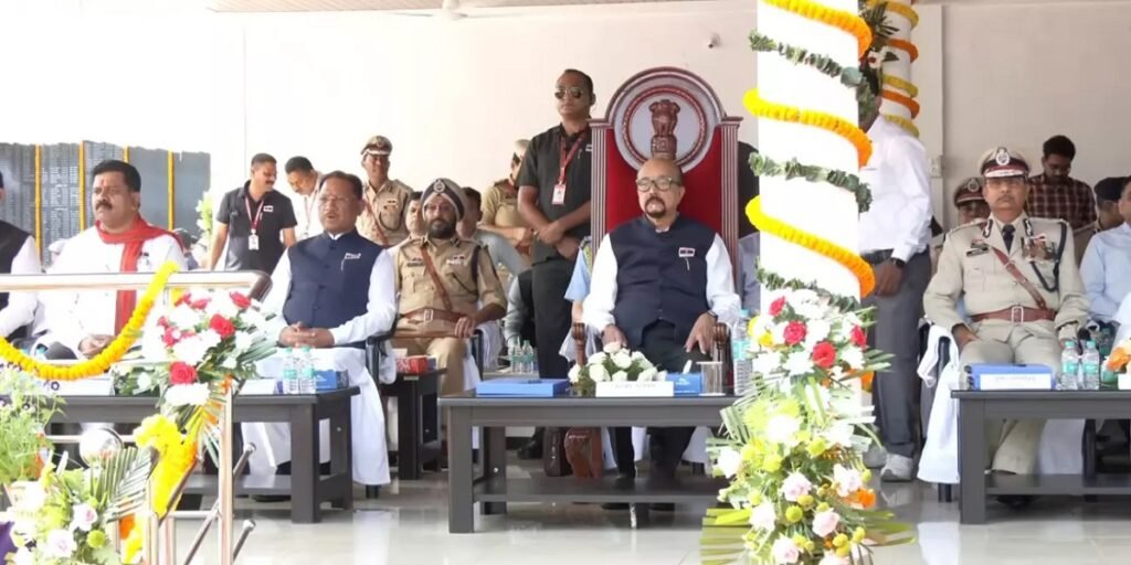 Police Smriti Diwas 2025: शहीद जवानों को भावभीनी श्रद्धांजलि, राज्यपाल डेका, CM विष्णुदेव साय और गृहमंत्री विजय शर्मा परेड में हुए शामिल