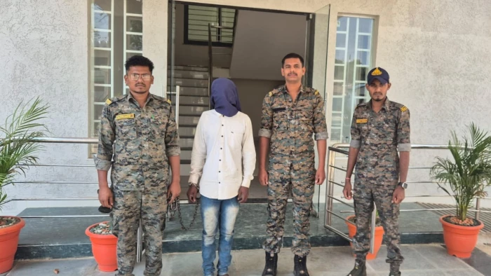 बालाघाट के केसलई गांव में एक पिता ने अपने ही तीन साल के बेटे पर कुल्हाड़ी से कई वार कर उसकी हत्या कर दी