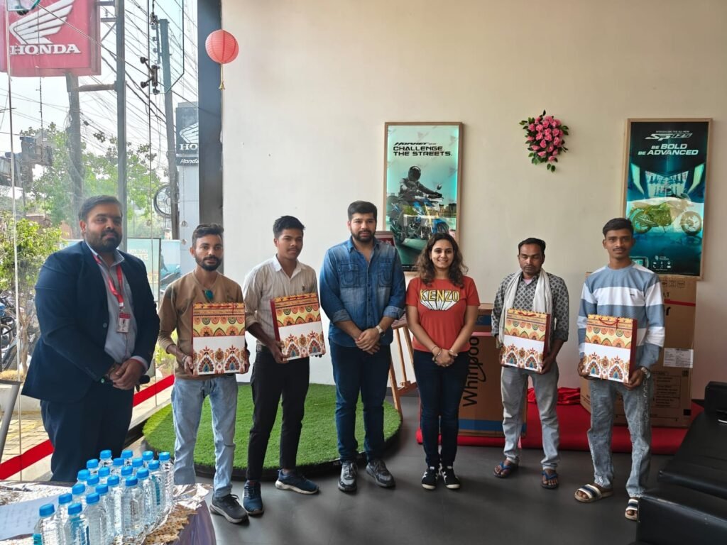 जीके होंडा ने लकी ड्रॉ स्कीम का अनावरण किया