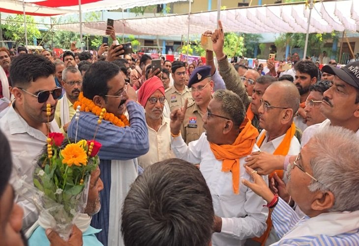 CG News : सुशासन तिहार में गरमाया माहौल, धरमलाल कौशिक और राजेंद्र शुक्ला के बीच मंच पर तीखी नोकझोंक