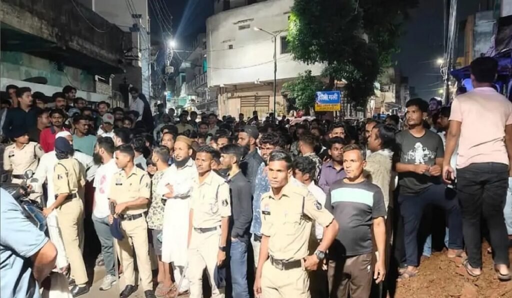 CG Crime: एक ही घर में मिली 5 लोगों की लाश, सामूहिक आत्महत्या या हत्या? पुलिस हर एंगल से जांच में जुटी