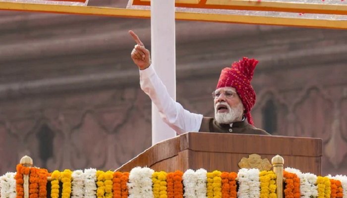 लाल किले से PM मोदी के 6 बड़े ऐलान, 1 करोड़ युवाओं को AI ट्रेनिंग से लेकर फ्री ऑनलाइन कोचिंग तक