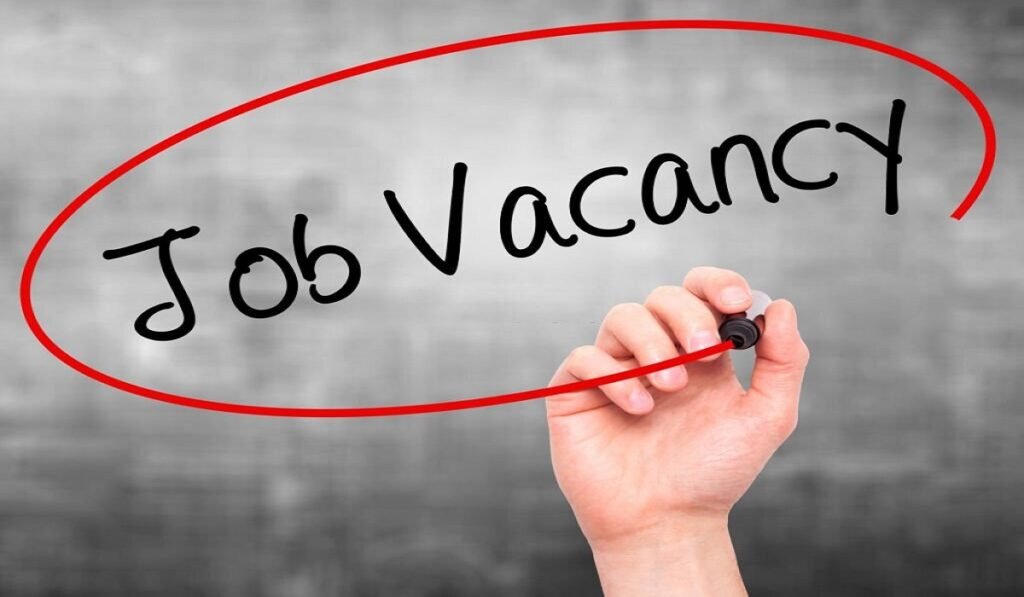 Post Graduate Jobs: पोस्ट ग्रेजुएट्स के लिए खादी और ग्रामोद्योग में नौकरी का मौका, कई पदों पर भर्ती, इतनी मिलेगी सैलरी