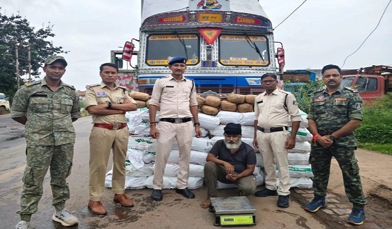 CG Crime: 2.23 करोड़ का गांजा जब्त, ट्रक के गुप्त चेंबर में छिपाकर हो रही थी तस्करी, तस्कर गिरफ्तार