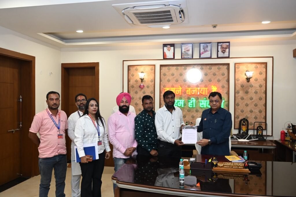 भिलाई इस्पात संयंत्र में ठेका श्रमिकों के कथित शोषण का मामला, वेतन बढ़ाकर राशि वापस लेने और धमकी देने की शिकायत — अंतर्राष्ट्रीय मानवाधिकार संरक्षण आयोग ने श्रम मंत्री से निष्पक्ष जांच की मांग की